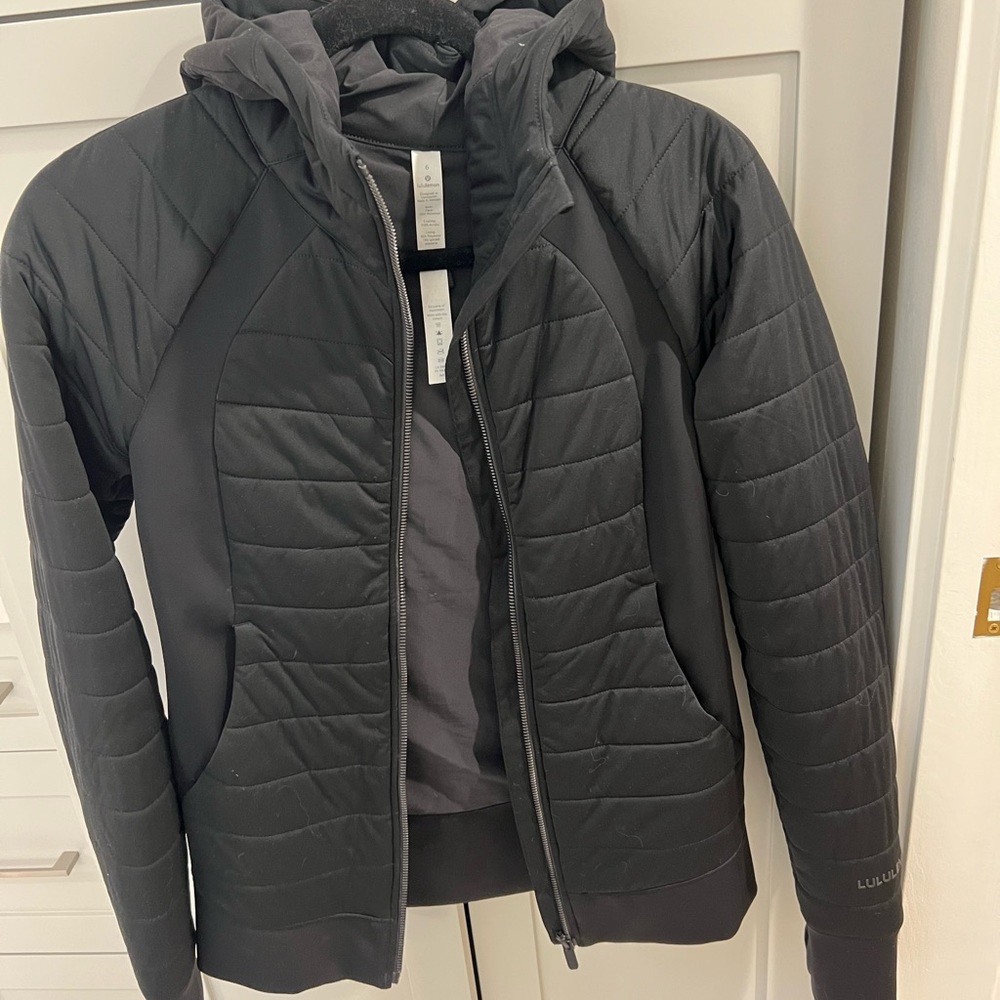 Lululemon light insulated jacket